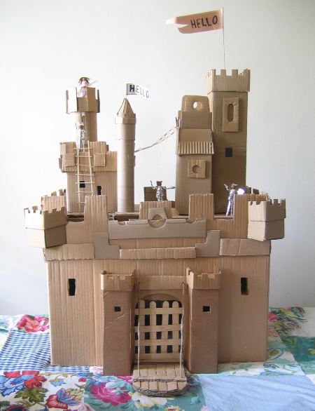 savvy-housekeeping-cardboard-box-rockets-and-castles