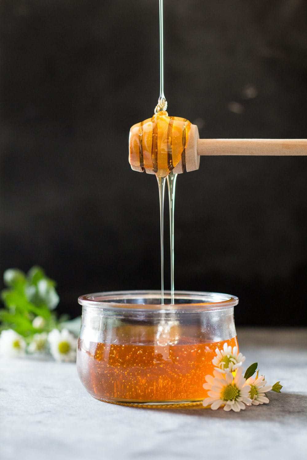 Why Substitute Honey For Sugar? - Savvy Housekeeping