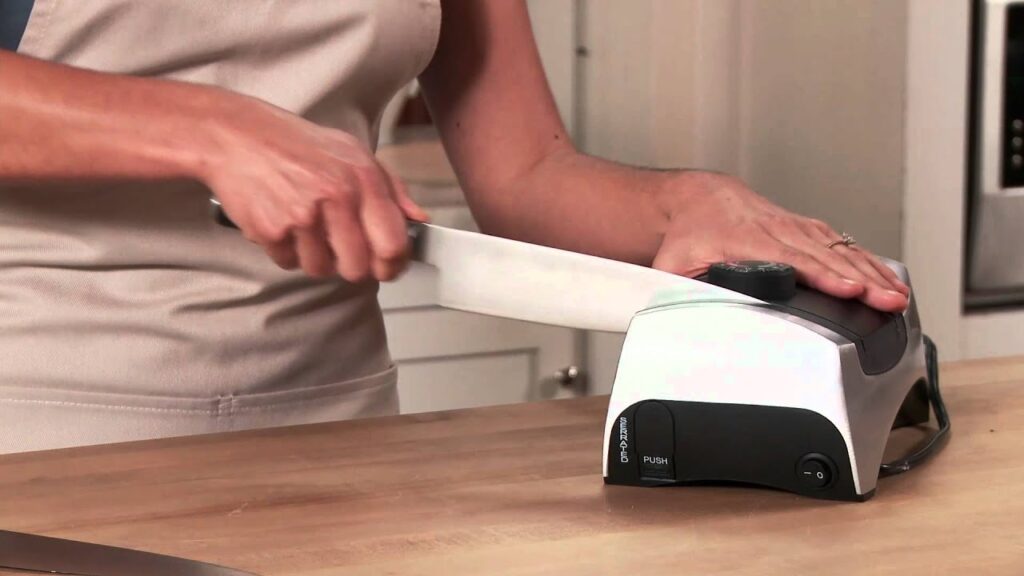 Savvy Housekeeping Page 14 Of 60 Housekeeping The Smart Way   Knife Sharpener 1024x576 