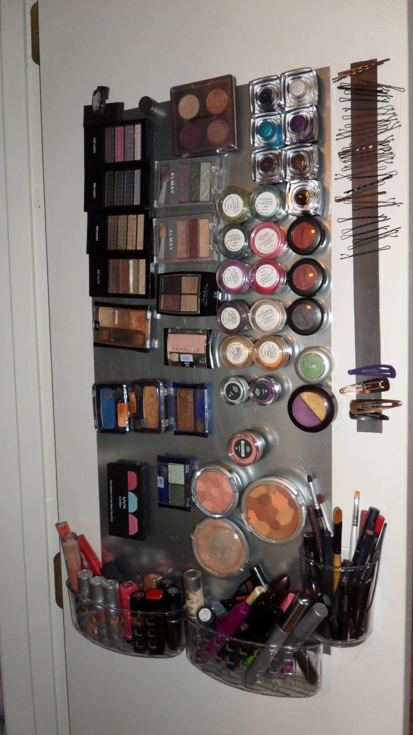 bathroom organization ideas magnet storage makeup factualfairytale scaled