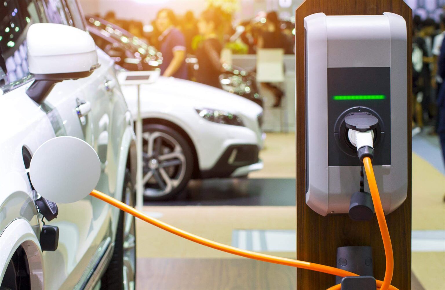 running-an-electric-car-a-financial-breakdown-savvy-housekeeping